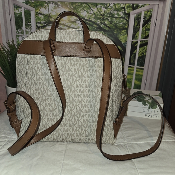 Michael Kors Beige and Brown Woman Backpack With Wallet - Picture 5 of 11